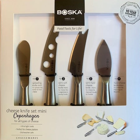 https://www.farmcurious.com/cdn/shop/products/BoskaCopenhagenMiniCheeseKnifeSet_large.jpg?v=1606668872